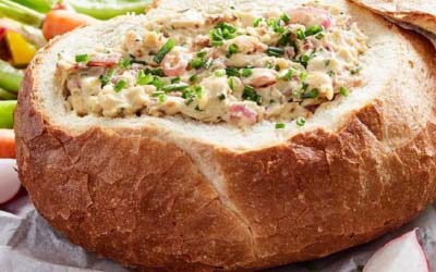 Christmas Entertaining French onion, bacon and cheese cob dip